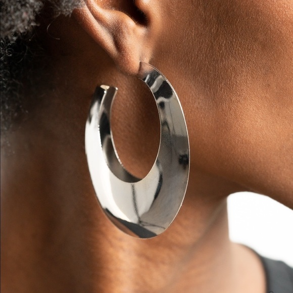 paparazzi Jewelry - 𝅺going Oval-board